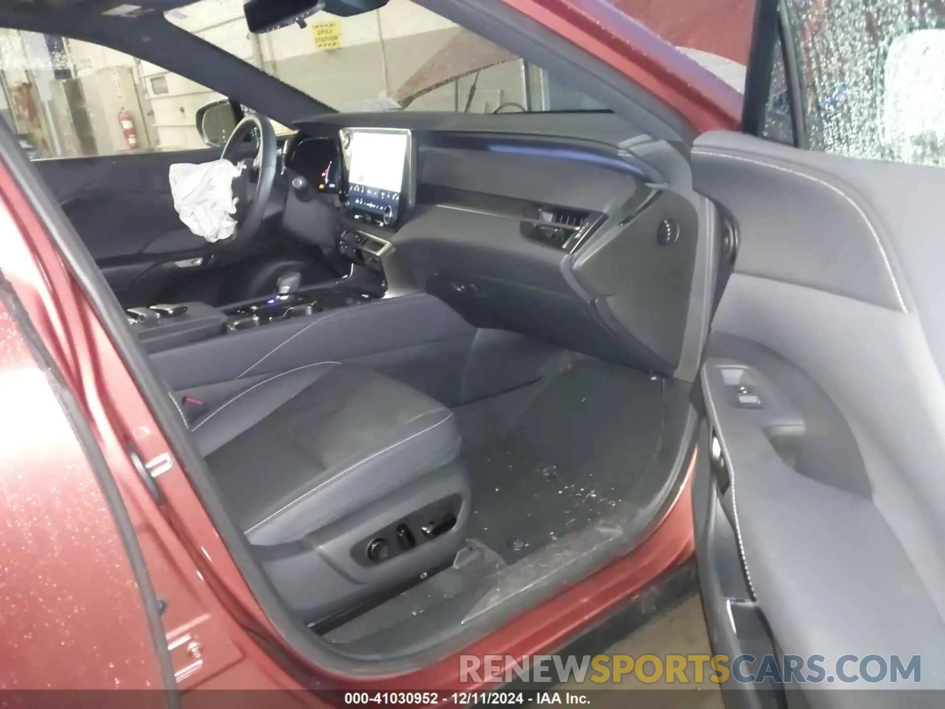 5 fotografías del automóvil dañado 2T2BAMCA4PC006624 LEXUS RX 350 2023