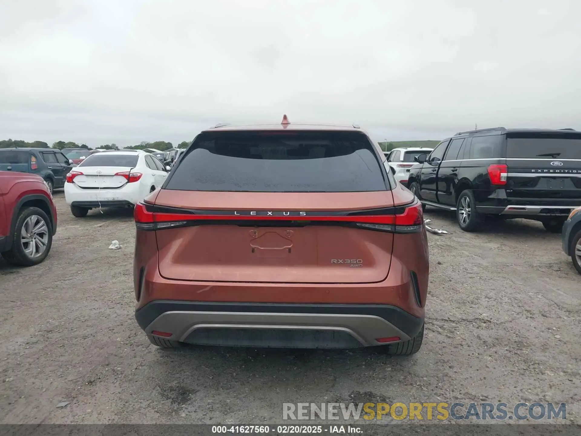17 fotografías del automóvil dañado 2T2BAMCA4PC017350 LEXUS RX 350 2023