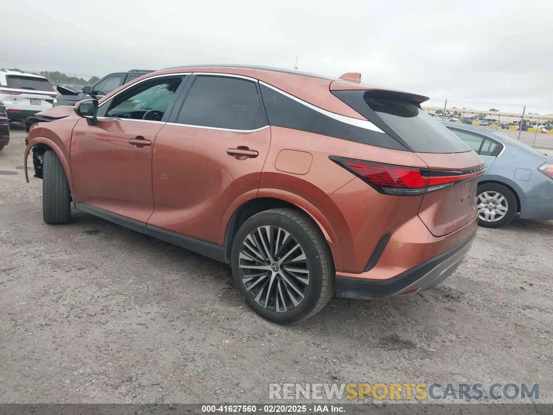 3 fotografías del automóvil dañado 2T2BAMCA4PC017350 LEXUS RX 350 2023