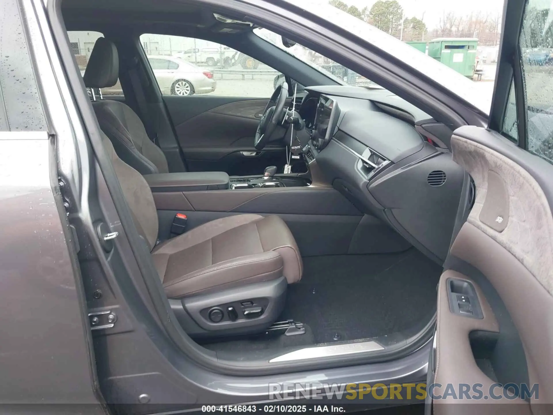 5 fotografías del automóvil dañado 2T2BAMCA4PC017770 LEXUS RX 350 2023