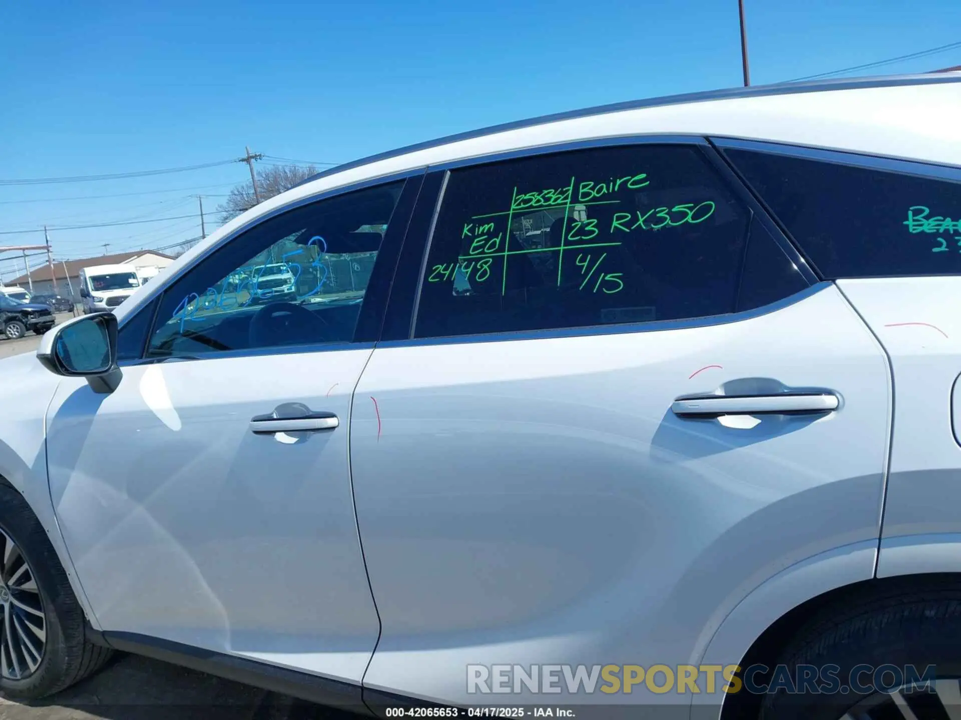 14 fotografías del automóvil dañado 2T2BAMCA5PC011069 LEXUS RX 350 2023