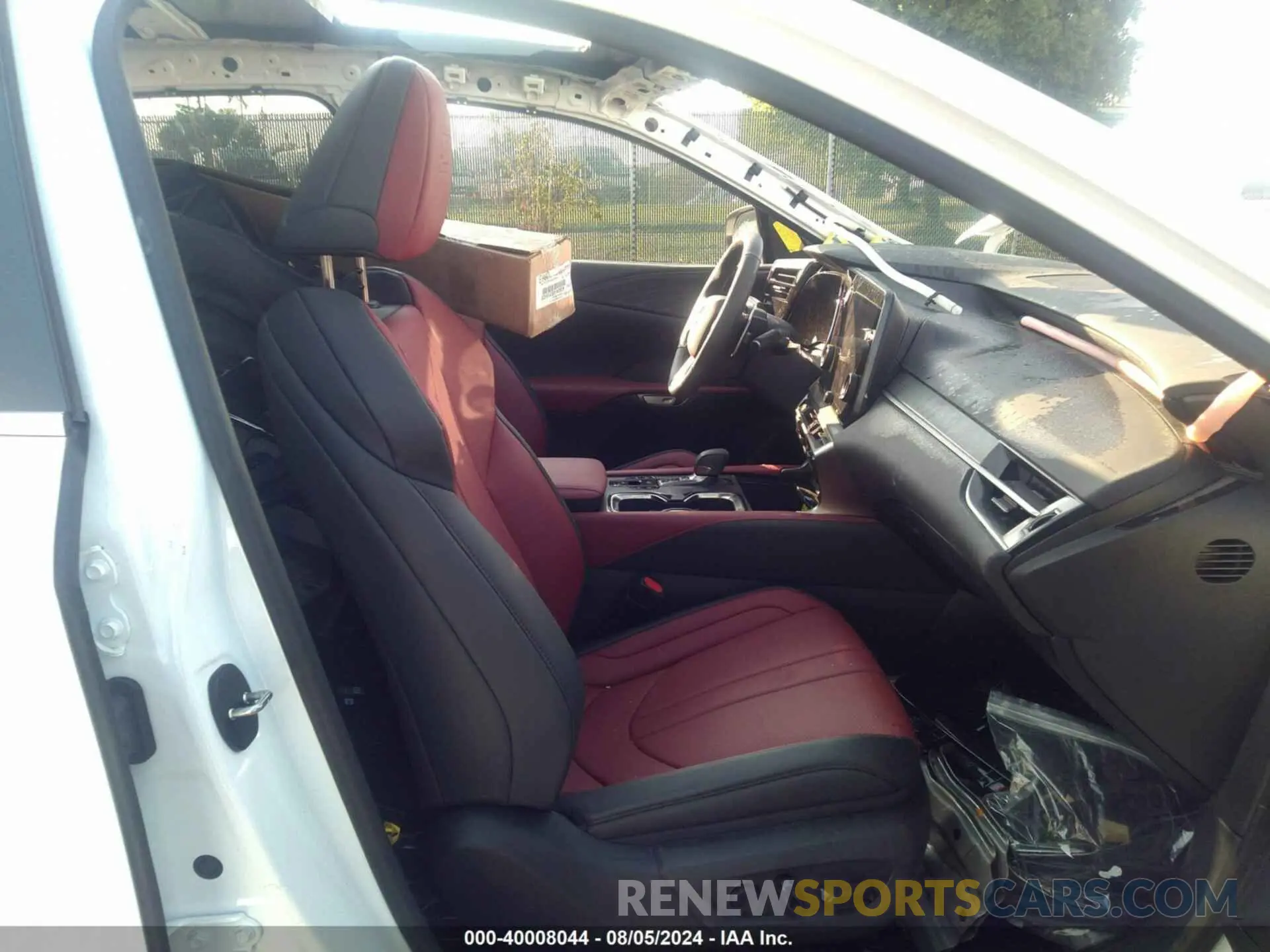 5 fotografías del automóvil dañado 2T2BAMCA6PC015115 LEXUS RX 350 2023