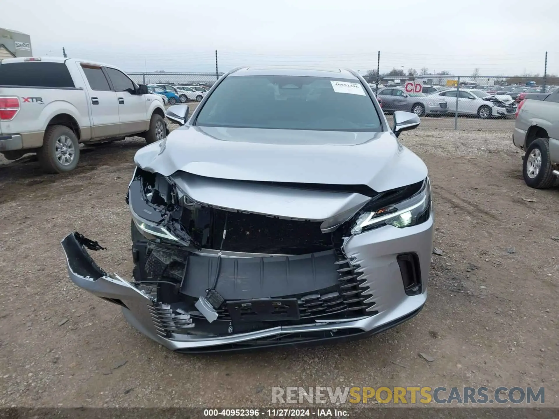 12 fotografías del automóvil dañado 2T2BAMCA6PC015552 LEXUS RX 350 2023