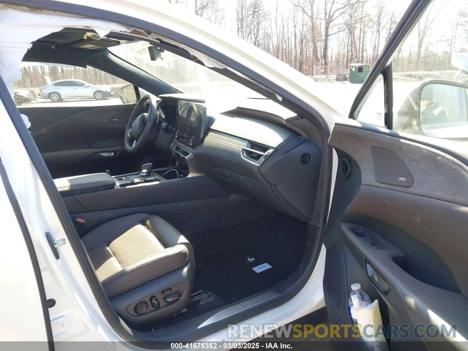 5 fotografías del automóvil dañado 2T2BAMCA7PC030674 LEXUS RX 350 2023