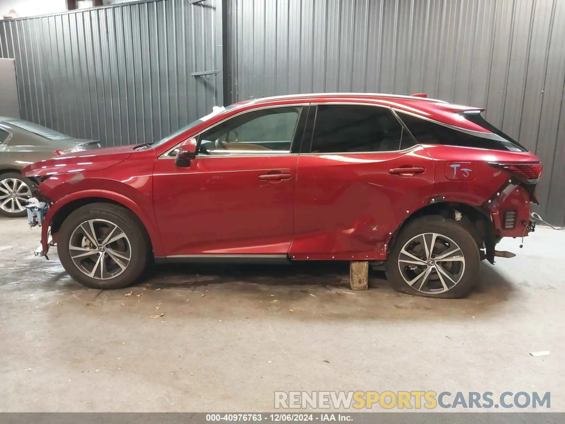 15 fotografías del automóvil dañado 2T2BAMCAXPC033620 LEXUS RX 350 2023