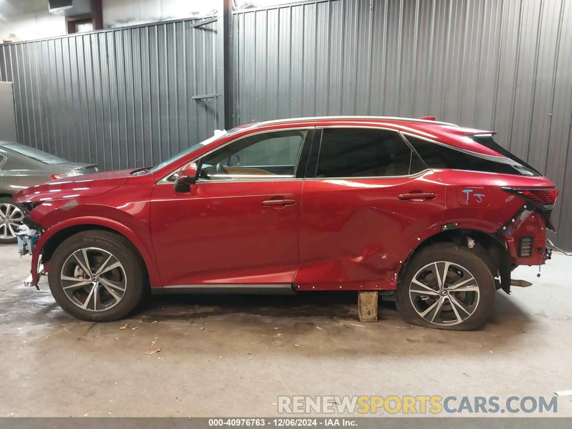 6 fotografías del automóvil dañado 2T2BAMCAXPC033620 LEXUS RX 350 2023