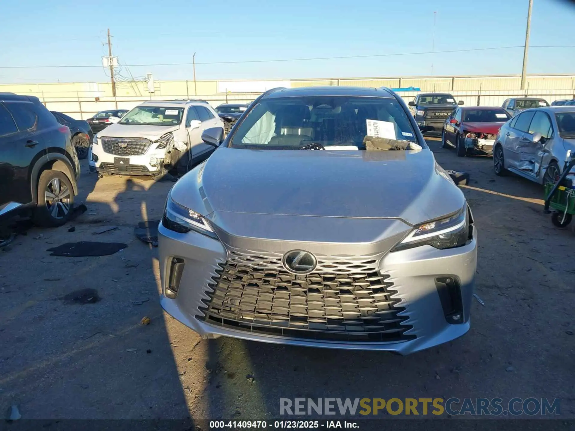 11 fotografías del automóvil dañado JTJCHMAA1P2000203 LEXUS RX 350 2023
