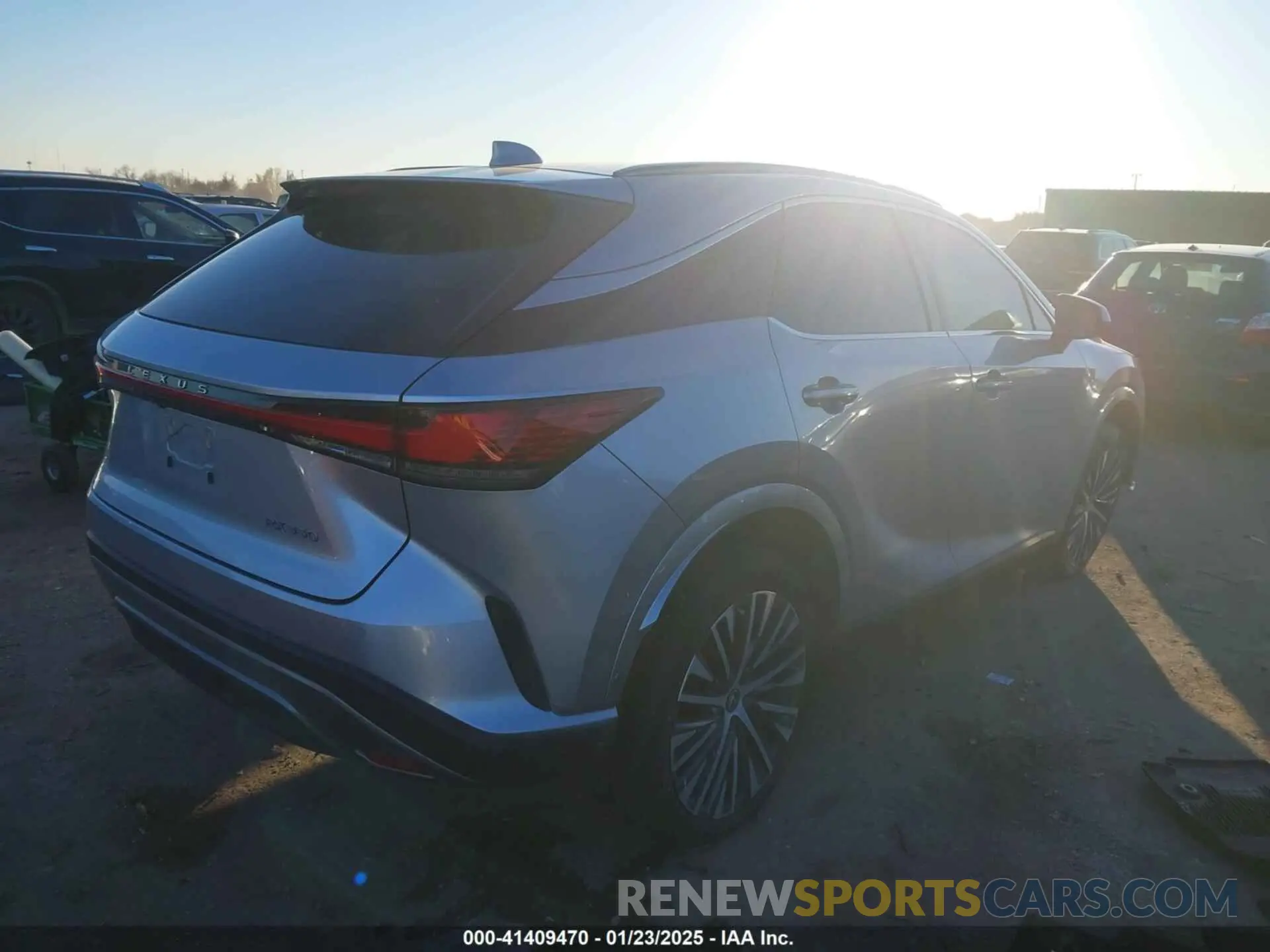 4 fotografías del automóvil dañado JTJCHMAA1P2000203 LEXUS RX 350 2023