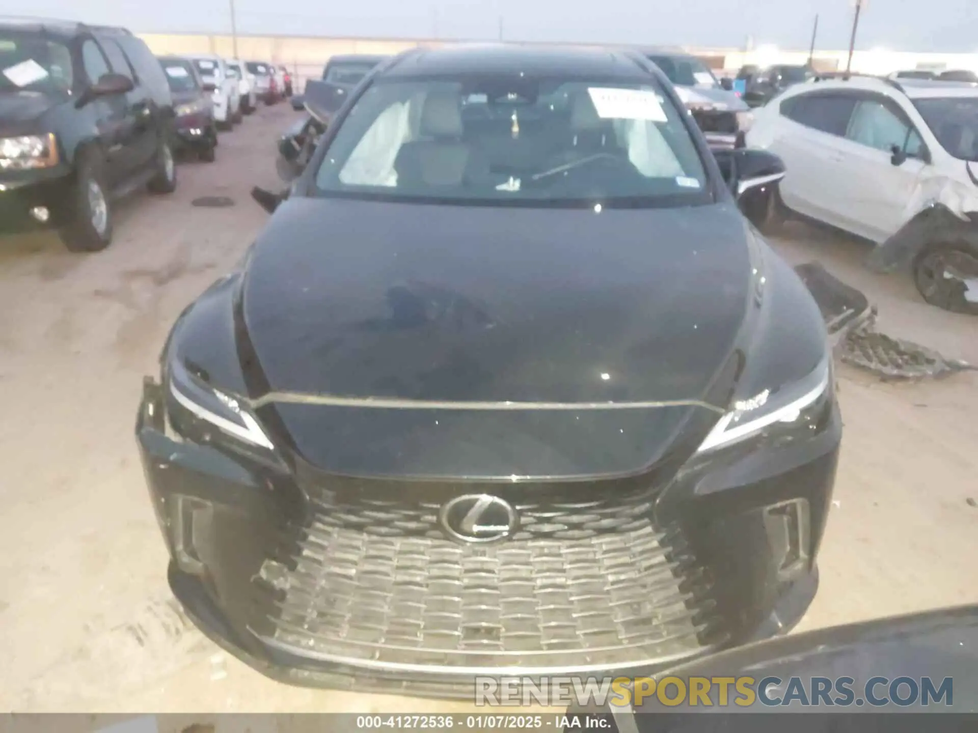 12 fotografías del automóvil dañado JTJCHMAA9P2002460 LEXUS RX 350 2023
