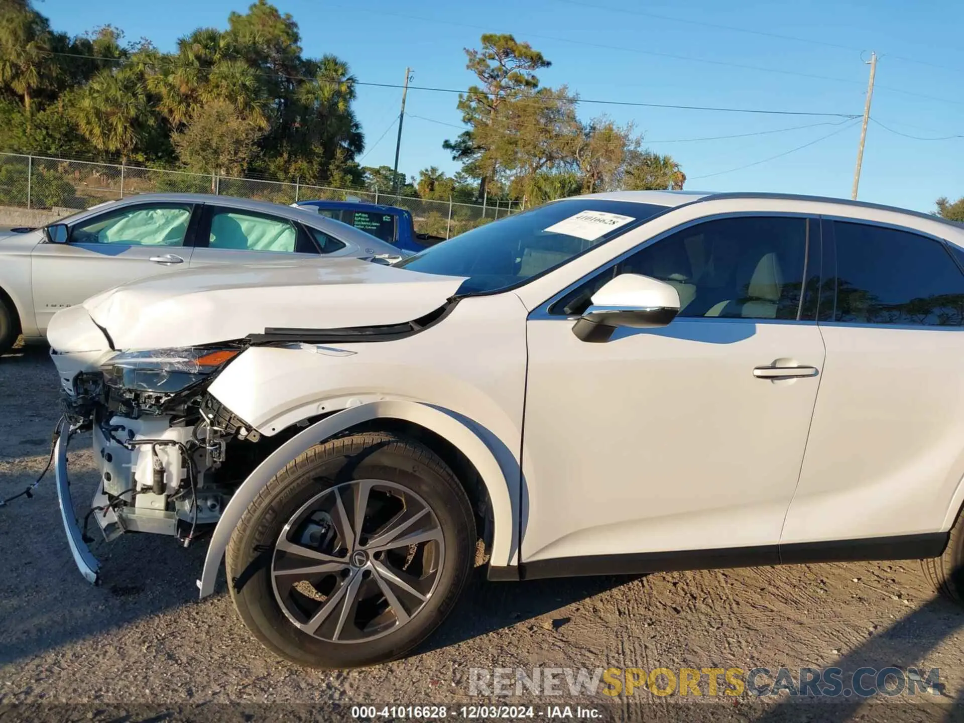 15 fotografías del automóvil dañado 2T2BAMBA0RC040242 LEXUS RX 350 2024