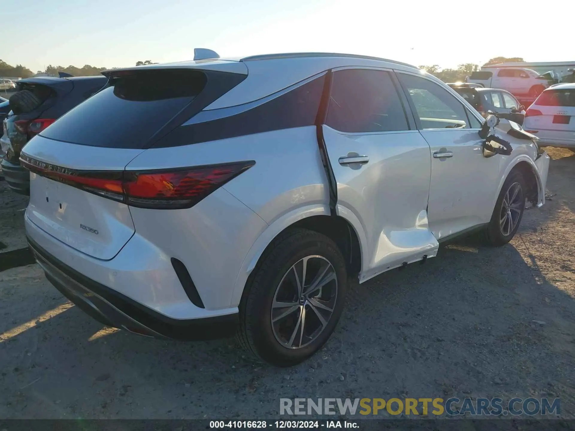 4 fotografías del automóvil dañado 2T2BAMBA0RC040242 LEXUS RX 350 2024