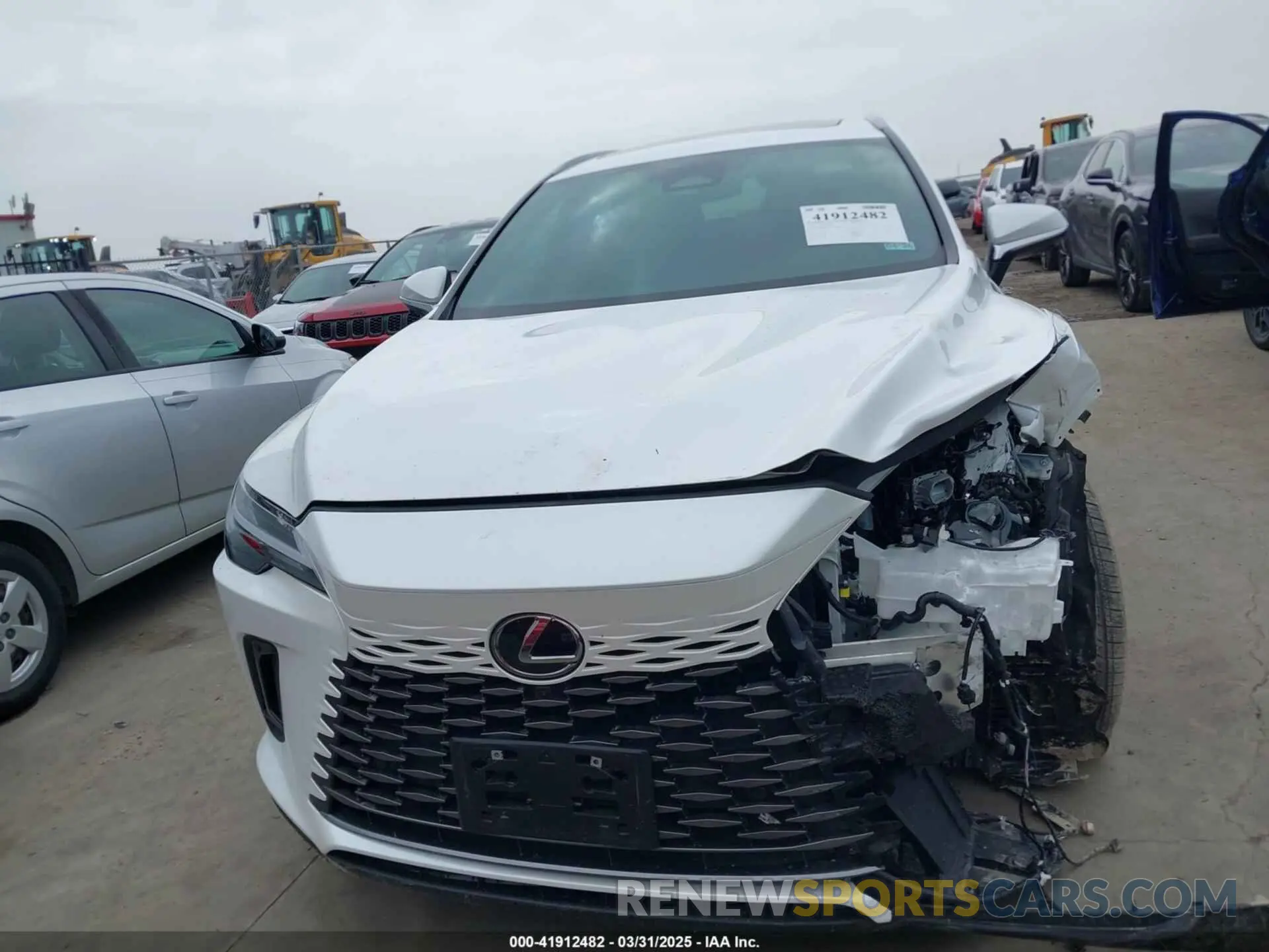 12 fotografías del automóvil dañado 2T2BAMBA3RC036220 LEXUS RX 350 2024