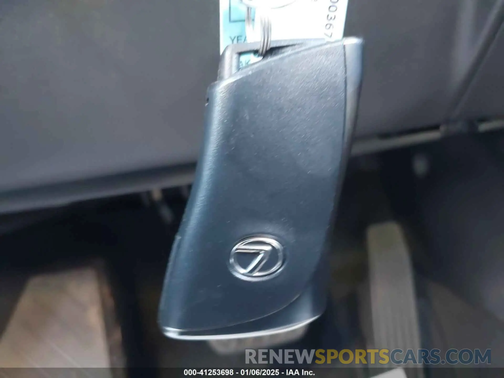11 fotografías del automóvil dañado 2T2BAMBA4RC050742 LEXUS RX 350 2024