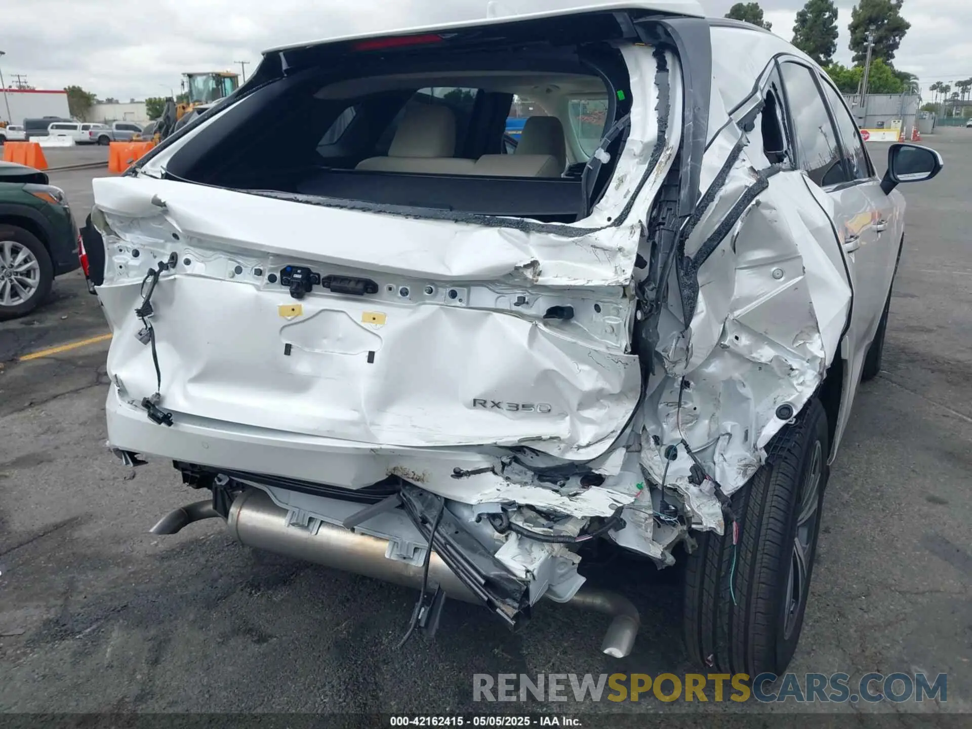 6 fotografías del automóvil dañado 2T2BAMBA5RC043718 LEXUS RX 350 2024