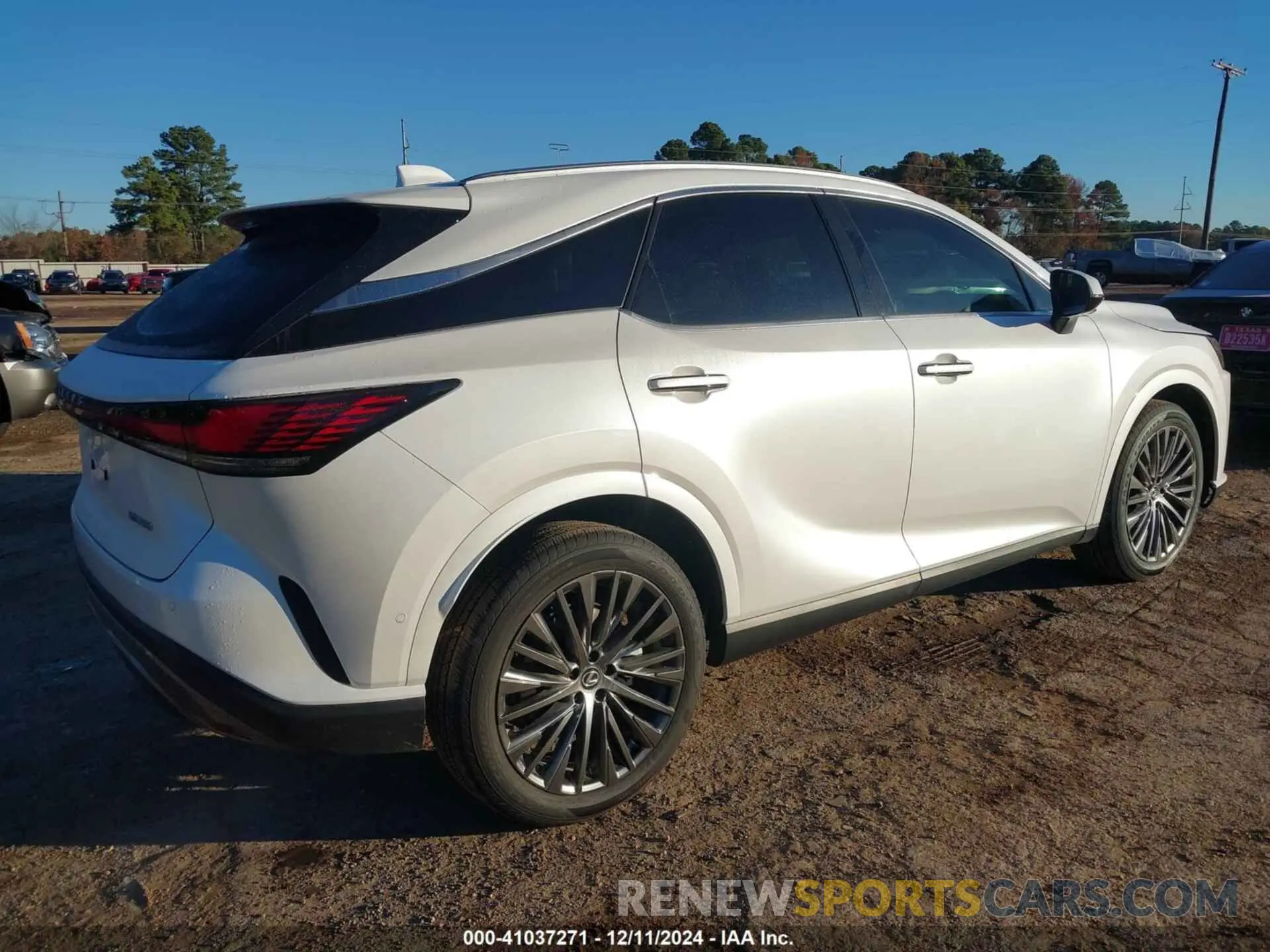4 fotografías del automóvil dañado 2T2BAMBAXRC039650 LEXUS RX 350 2024