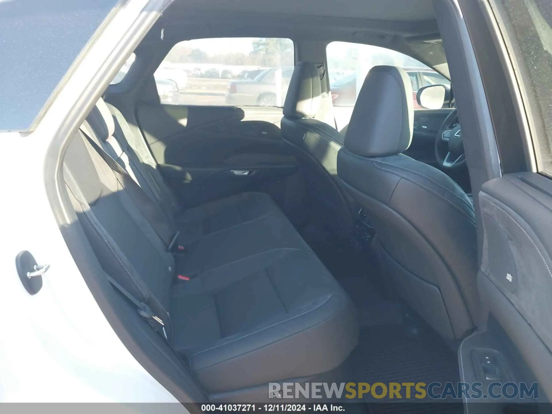 8 fotografías del automóvil dañado 2T2BAMBAXRC039650 LEXUS RX 350 2024