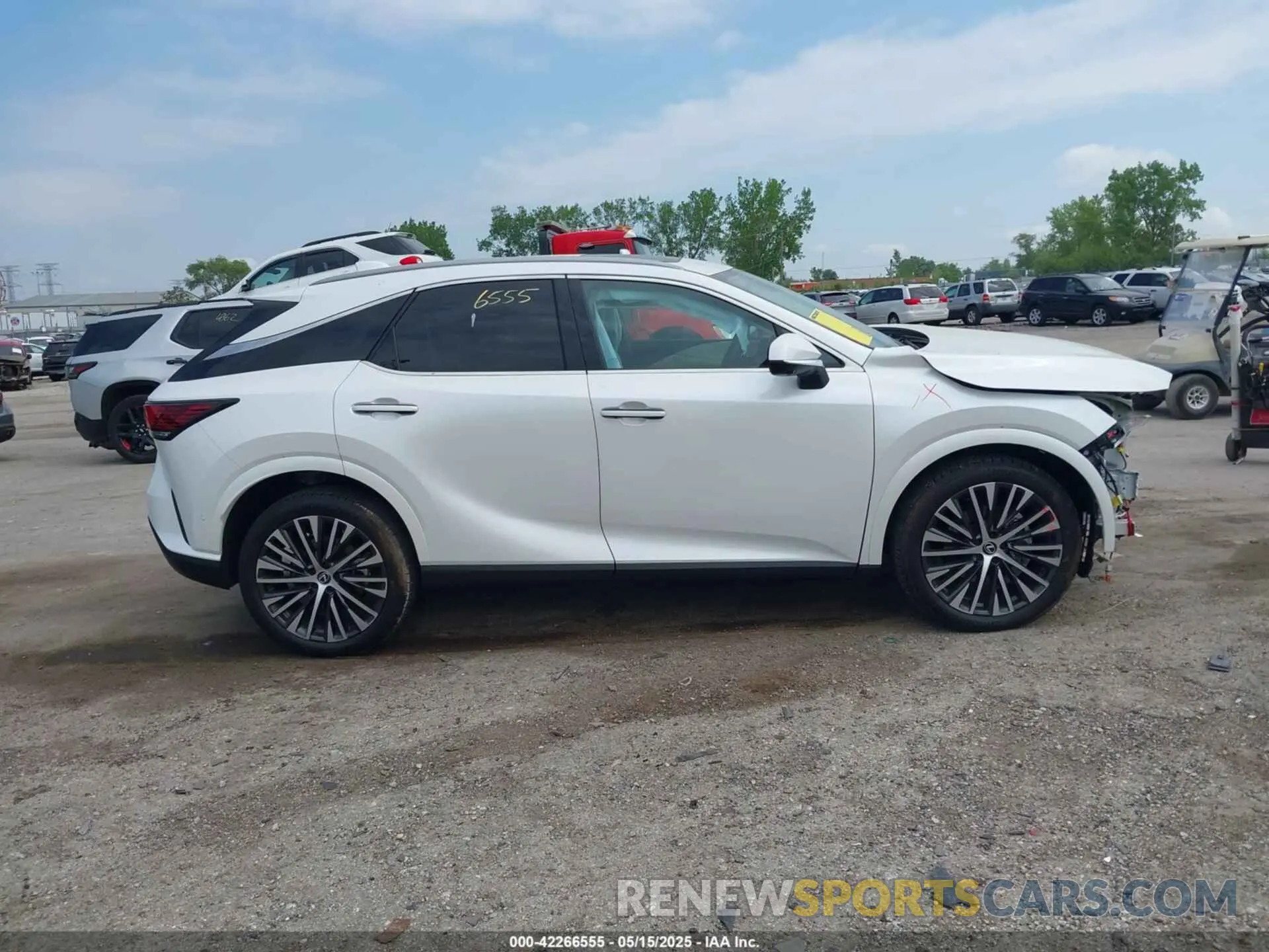 14 fotografías del automóvil dañado 2T2BAMCA1RC044332 LEXUS RX 350 2024