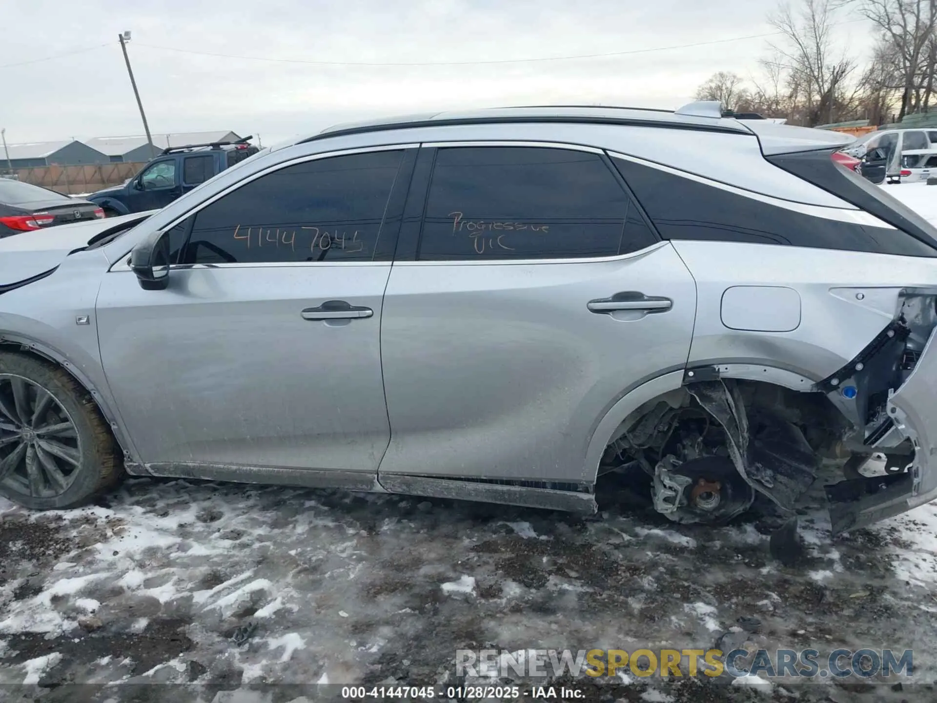 14 fotografías del automóvil dañado 2T2BAMCA1RC057999 LEXUS RX 350 2024