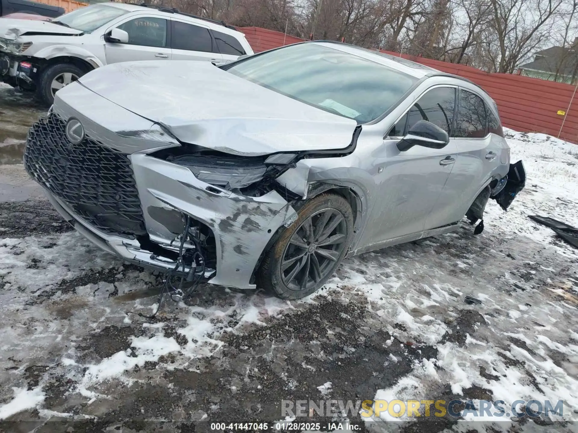 2 fotografías del automóvil dañado 2T2BAMCA1RC057999 LEXUS RX 350 2024