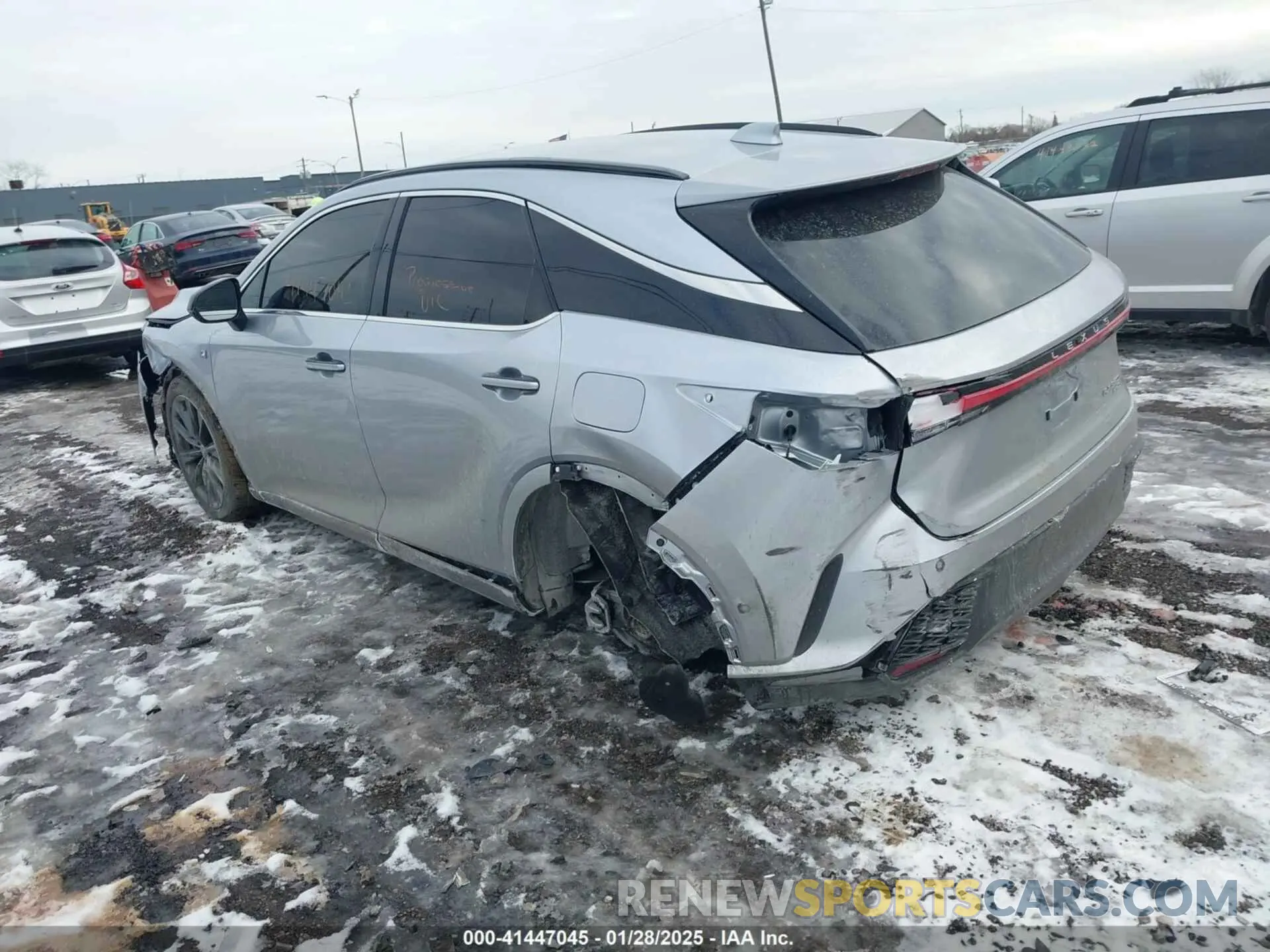 3 fotografías del automóvil dañado 2T2BAMCA1RC057999 LEXUS RX 350 2024