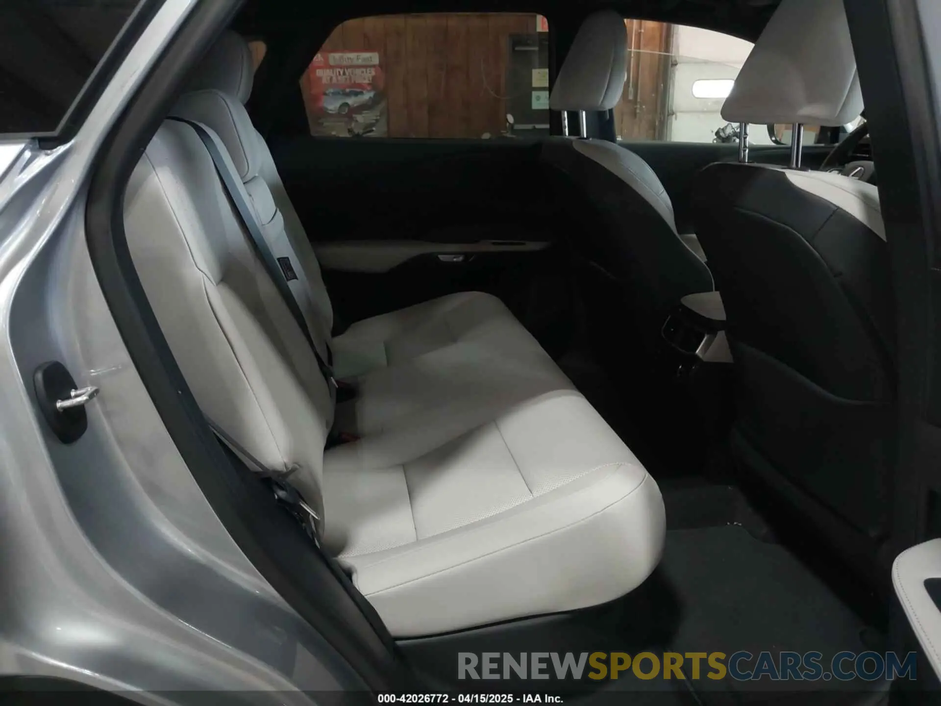 8 fotografías del automóvil dañado 2T2BAMCA2RC084662 LEXUS RX 350 2024