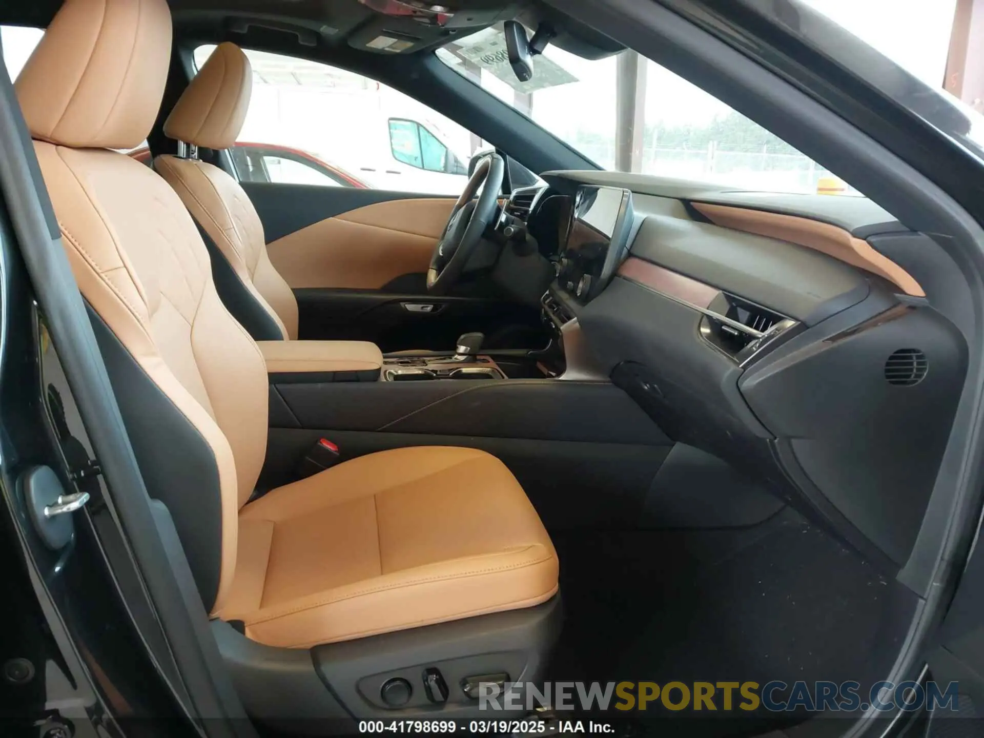 5 fotografías del automóvil dañado 2T2BAMCA4RC048293 LEXUS RX 350 2024