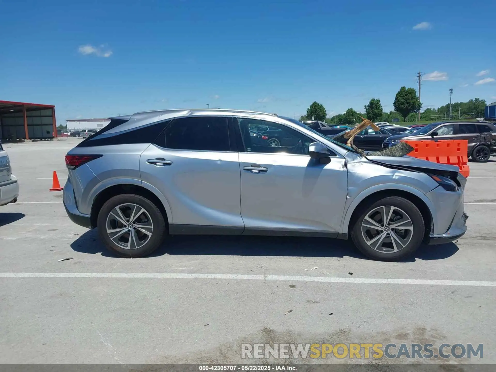 13 fotografías del automóvil dañado 2T2BAMCA4RC080841 LEXUS RX 350 2024