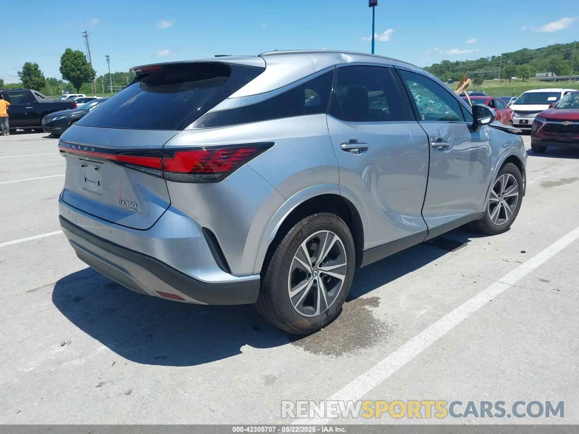 4 fotografías del automóvil dañado 2T2BAMCA4RC080841 LEXUS RX 350 2024