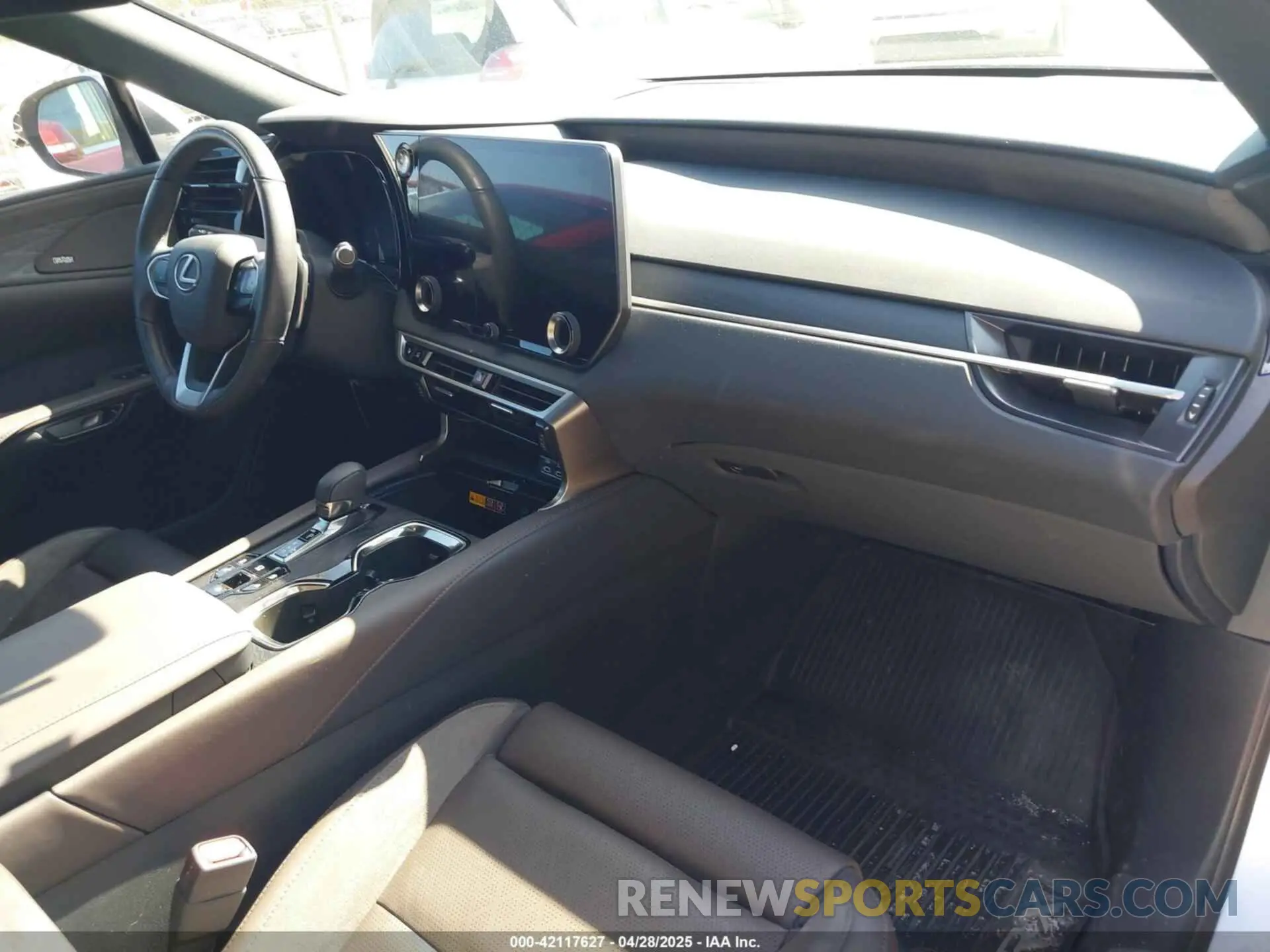 5 fotografías del automóvil dañado 2T2BAMCA6RC049946 LEXUS RX 350 2024