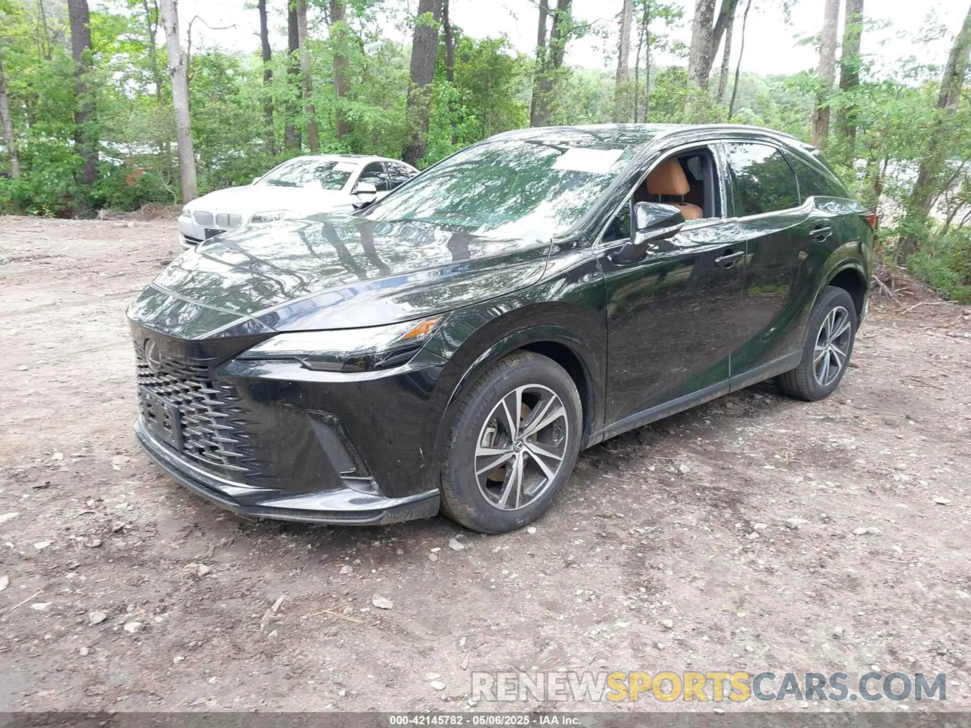 2 fotografías del automóvil dañado 2T2BAMCAXRC038674 LEXUS RX 350 2024