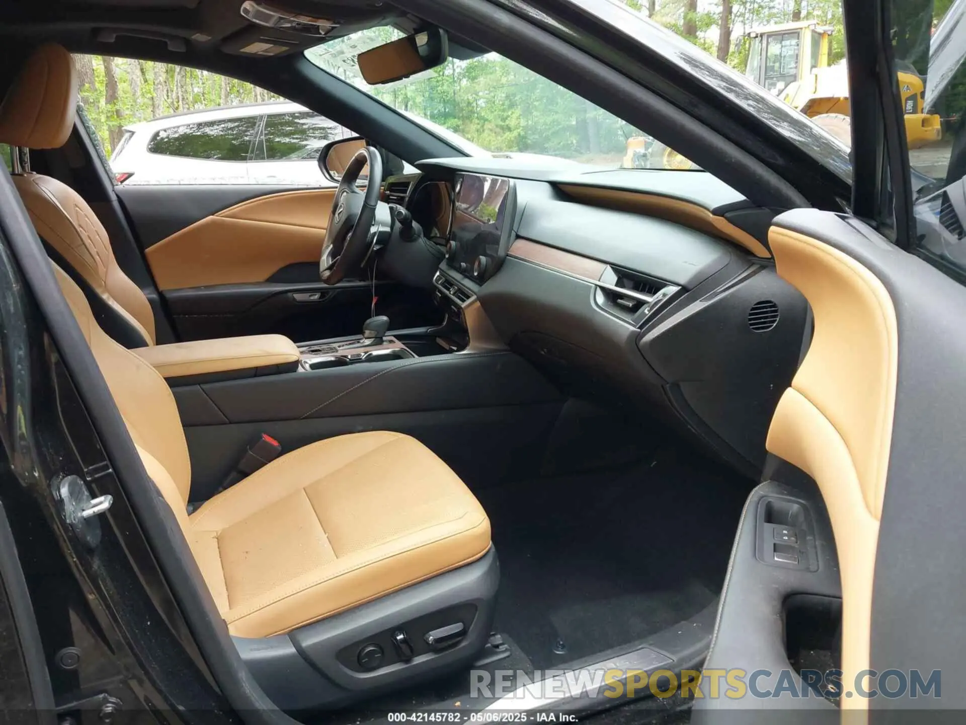 5 fotografías del automóvil dañado 2T2BAMCAXRC038674 LEXUS RX 350 2024