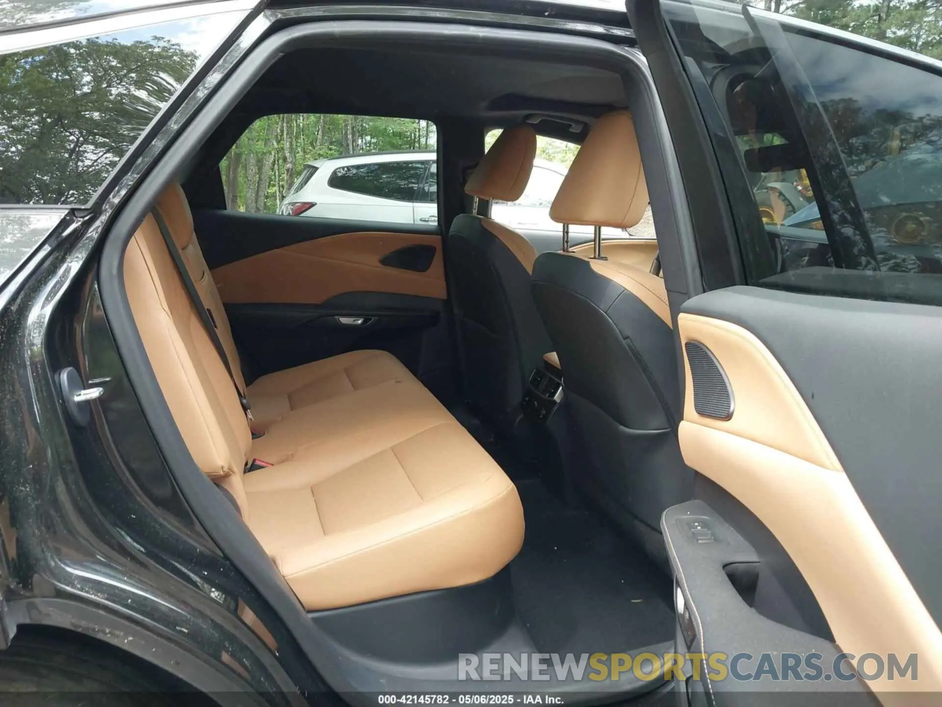 8 fotografías del automóvil dañado 2T2BAMCAXRC038674 LEXUS RX 350 2024