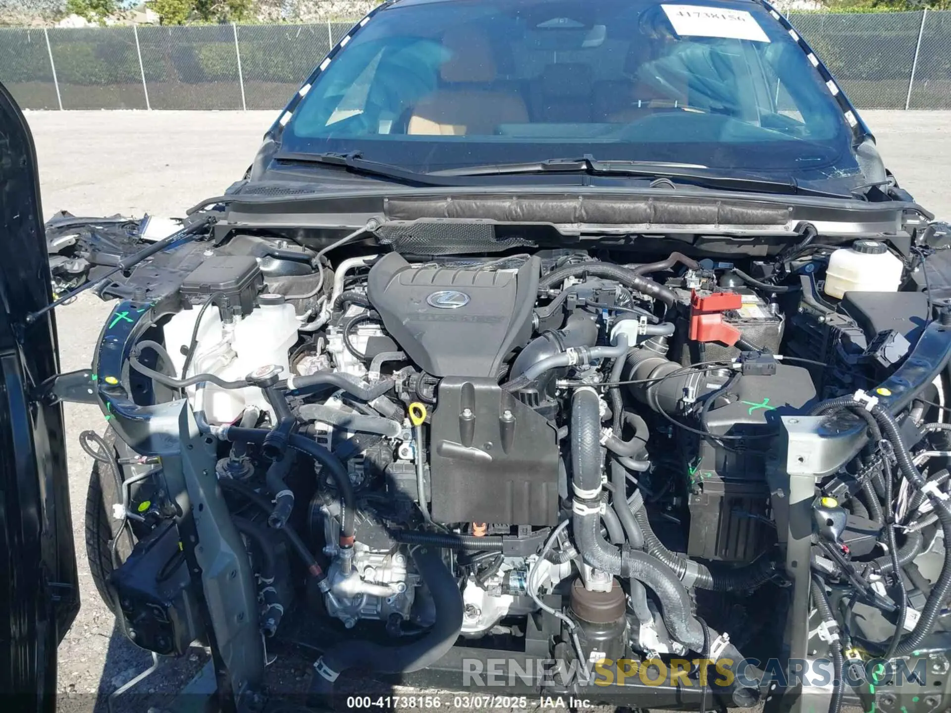 10 fotografías del automóvil dañado JTJCHMAA3R2018477 LEXUS RX 350 2024