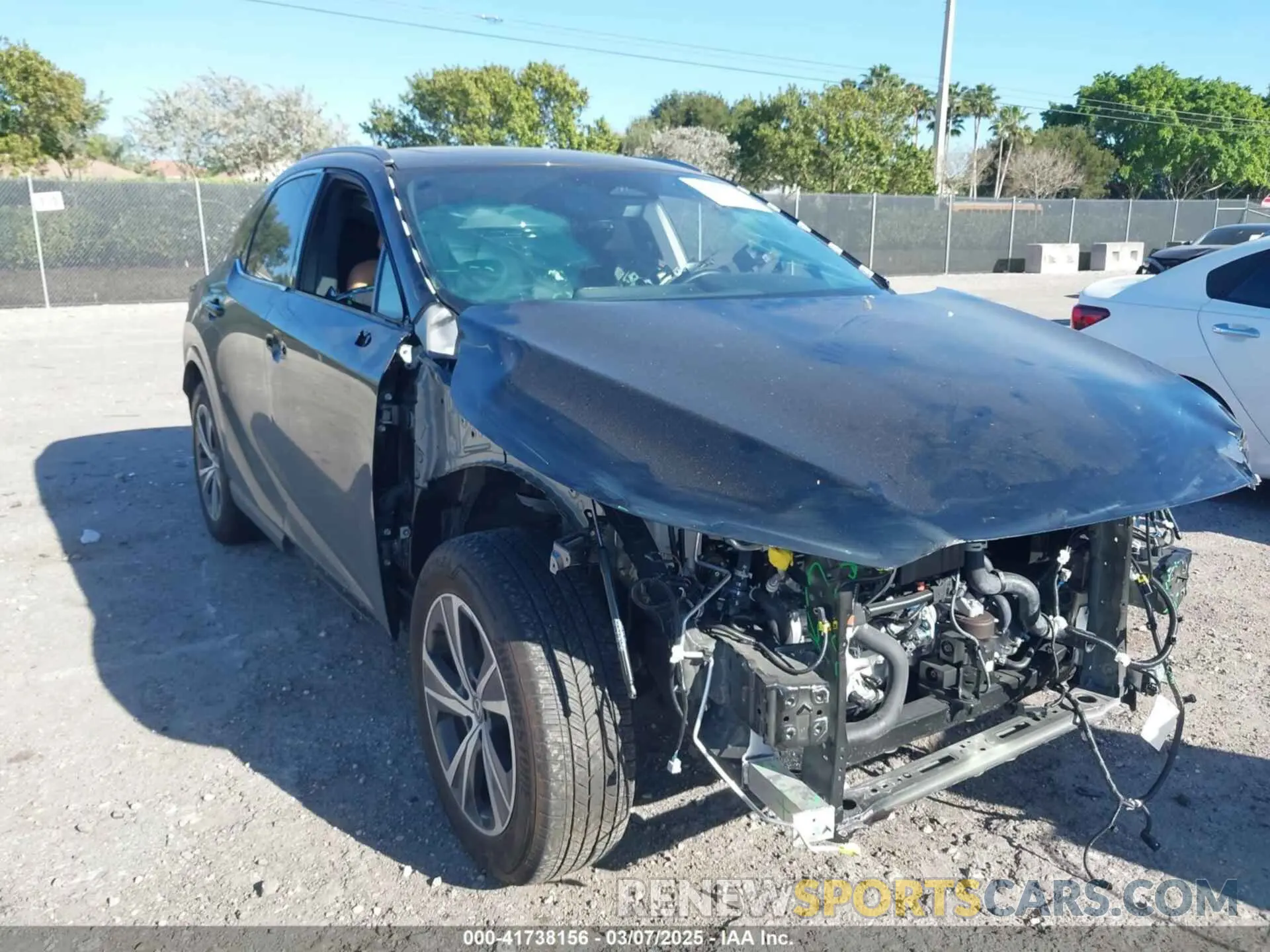 18 fotografías del automóvil dañado JTJCHMAA3R2018477 LEXUS RX 350 2024