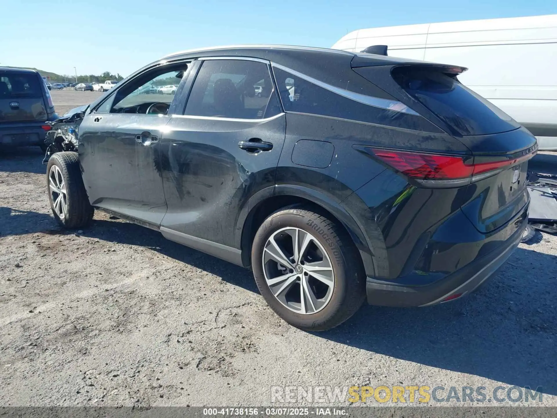 3 fotografías del automóvil dañado JTJCHMAA3R2018477 LEXUS RX 350 2024