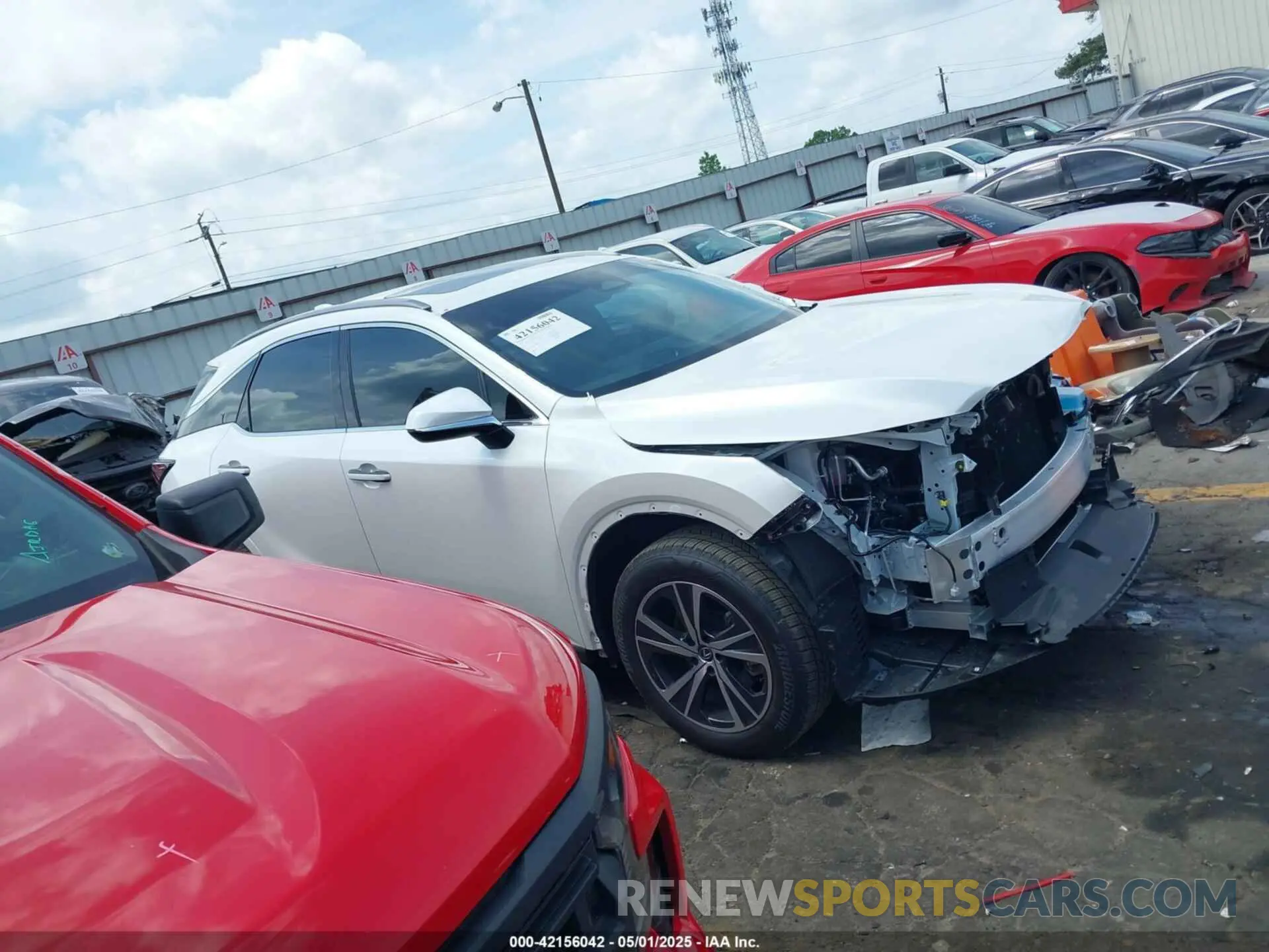 13 fotografías del automóvil dañado JTJCHMAA9S2022801 LEXUS RX 350 2025