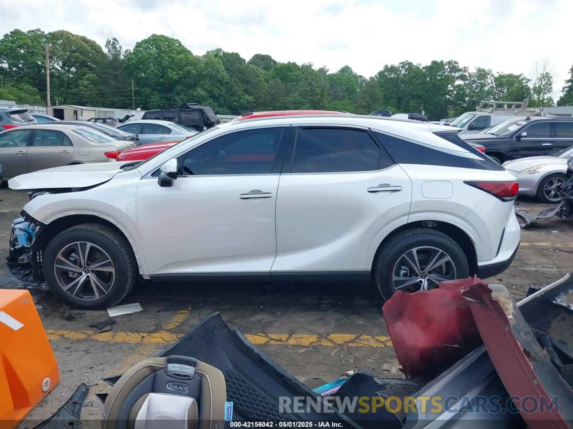 14 fotografías del automóvil dañado JTJCHMAA9S2022801 LEXUS RX 350 2025