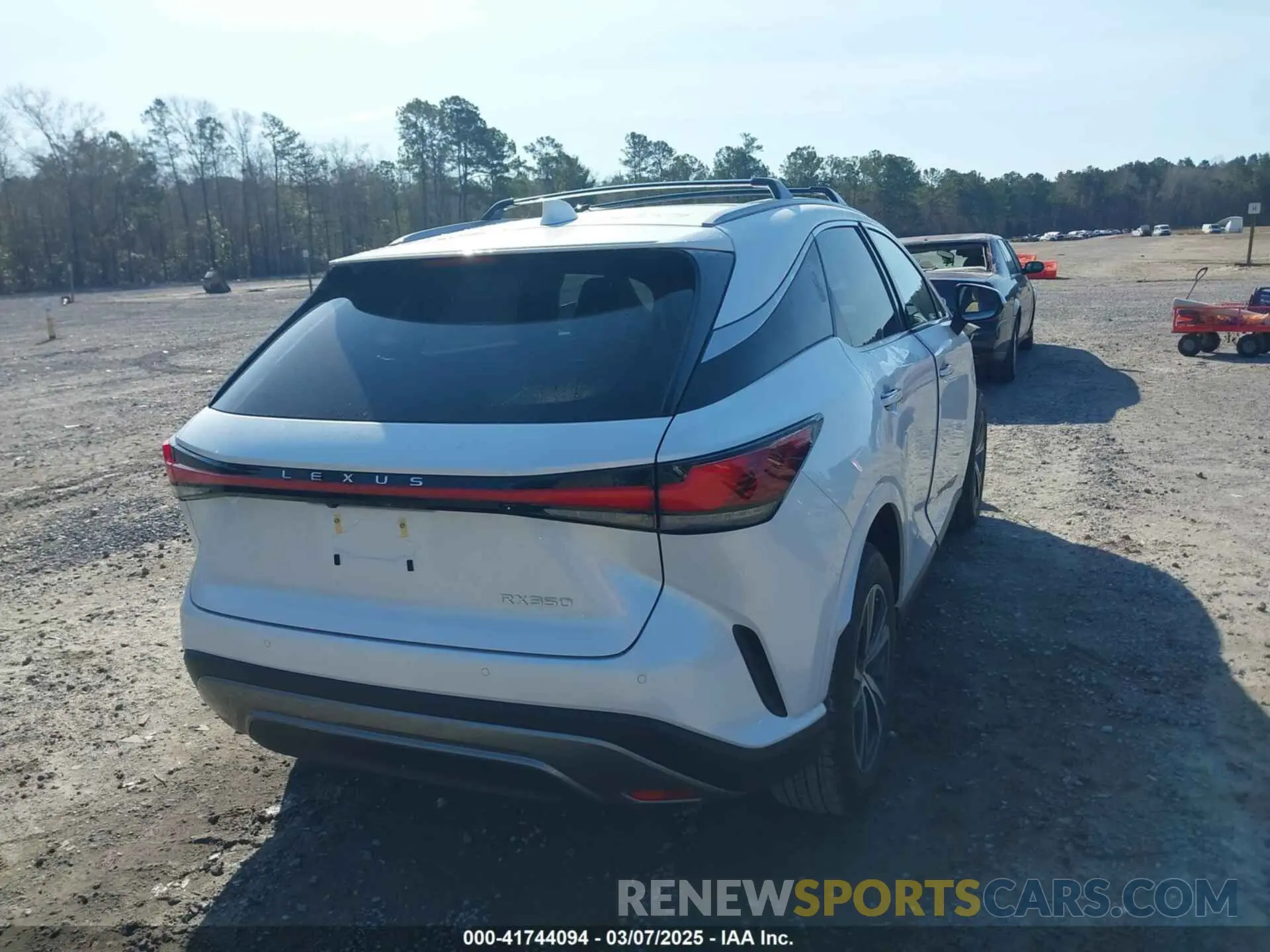 4 fotografías del automóvil dañado JTJCHMAAXS2022824 LEXUS RX 350 2025