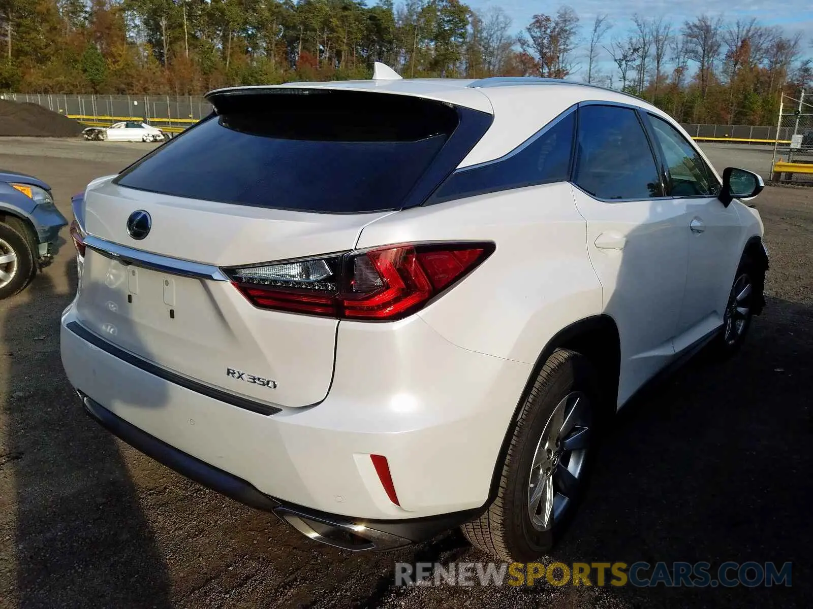 4 fotografías del automóvil dañado 2T2BZMCA0KC209110 LEXUS RX 350 BAS 2019
