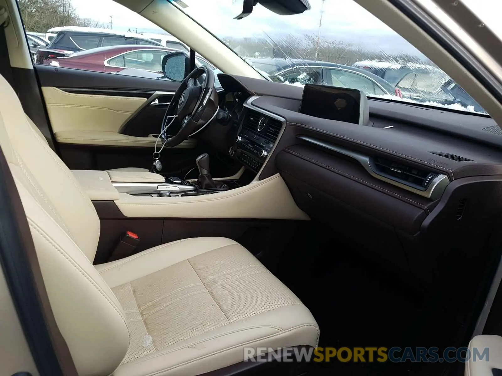 5 fotografías del automóvil dañado 2T2BZMCA2KC203616 LEXUS RX 350 BAS 2019