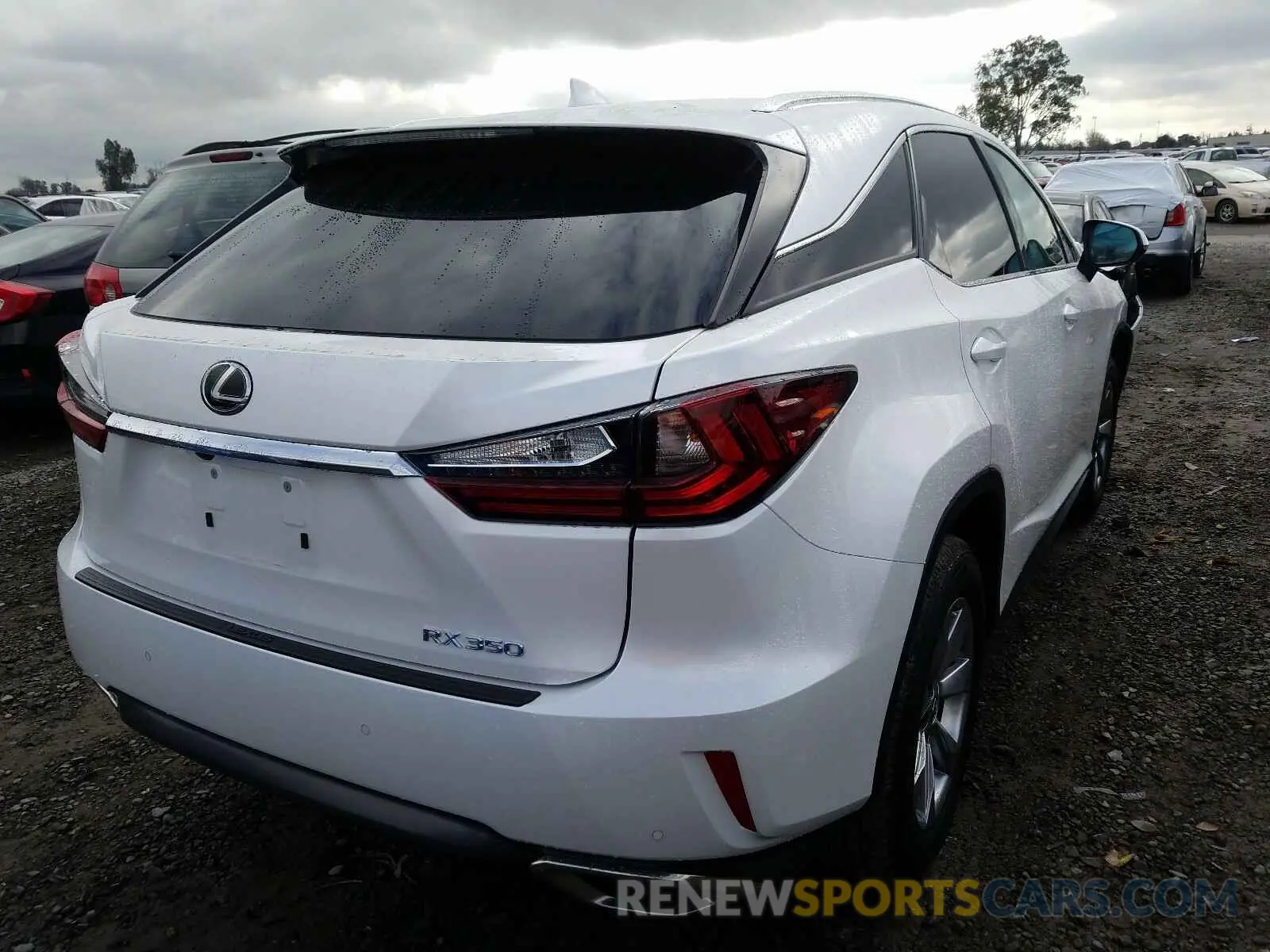 4 fotografías del automóvil dañado 2T2BZMCA8KC188135 LEXUS RX 350 BAS 2019