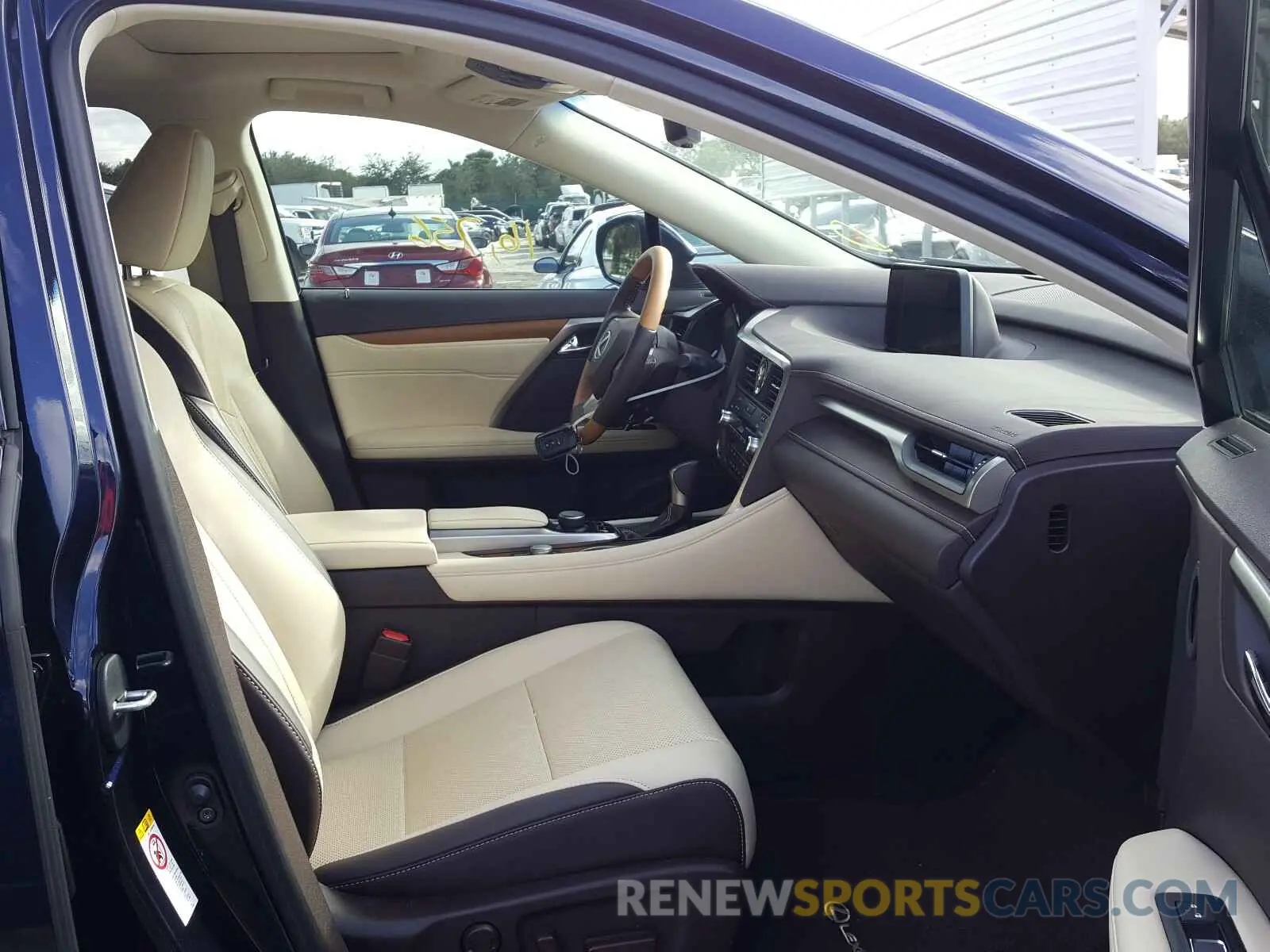 5 fotografías del automóvil dañado 2T2ZZMCA1KC119415 LEXUS RX 350 BAS 2019
