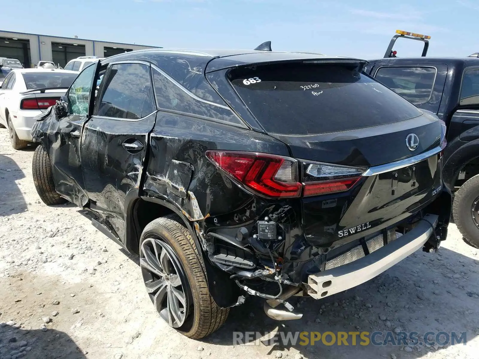 3 fotografías del automóvil dañado 2T2ZZMCA9KC127312 LEXUS RX 350 BAS 2019