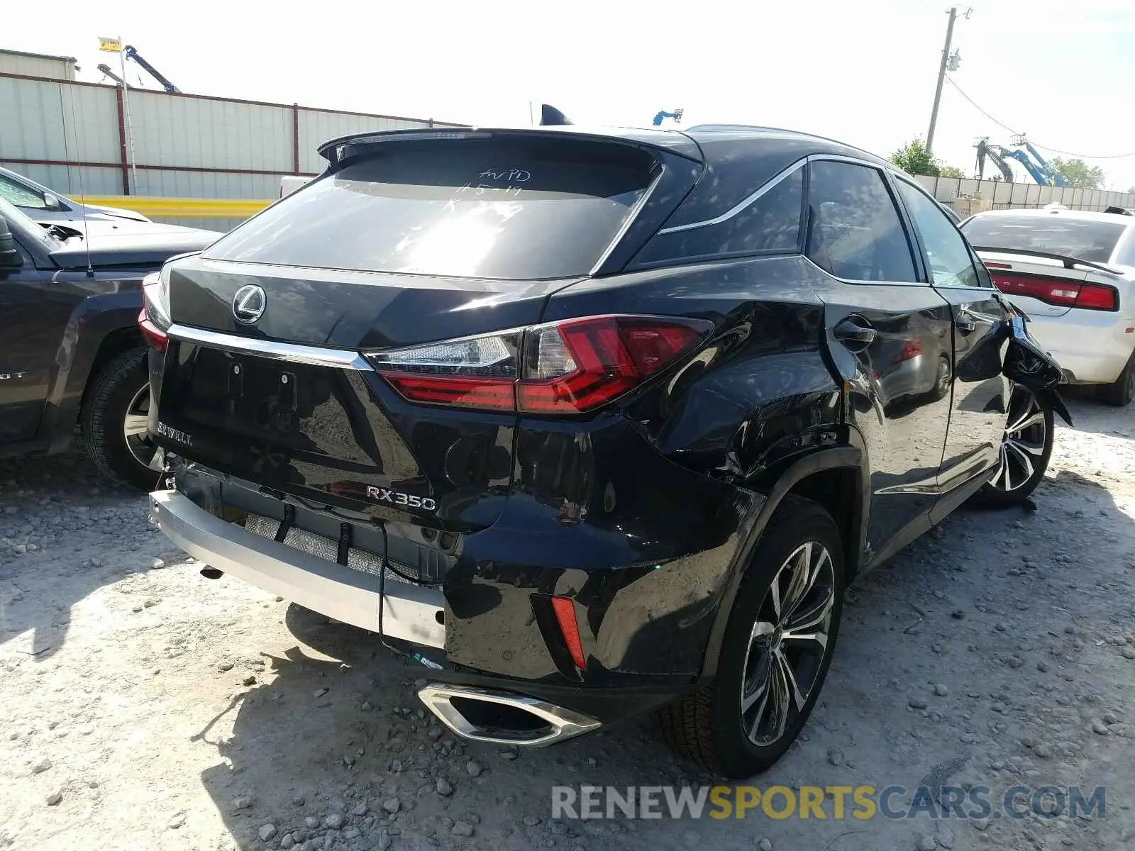 4 fotografías del automóvil dañado 2T2ZZMCA9KC127312 LEXUS RX 350 BAS 2019
