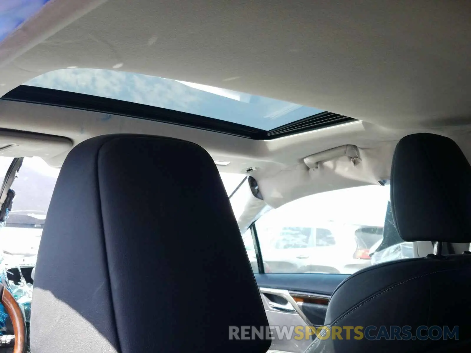 9 fotografías del automóvil dañado 2T2ZZMCA9KC127312 LEXUS RX 350 BAS 2019