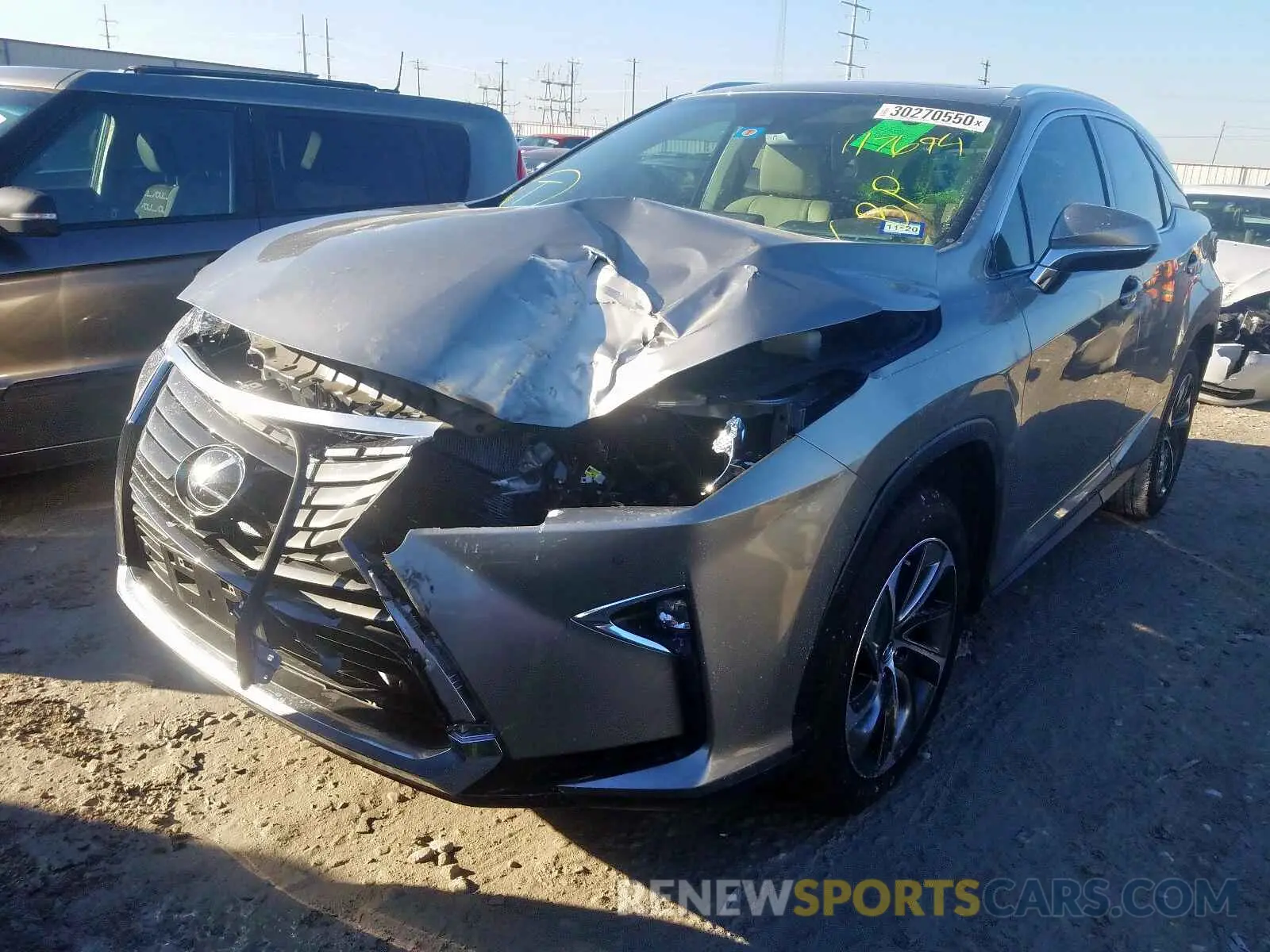 2 fotografías del automóvil dañado 2T2ZZMCAXKC117694 LEXUS RX 350 BAS 2019