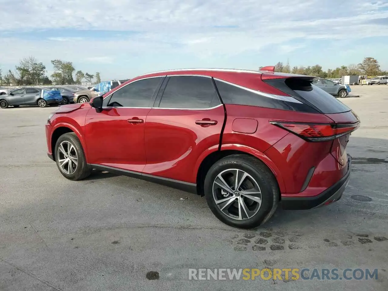 2 fotografías del automóvil dañado JTJCHMAA4P2001782 LEXUS RX 350 PRE 2023