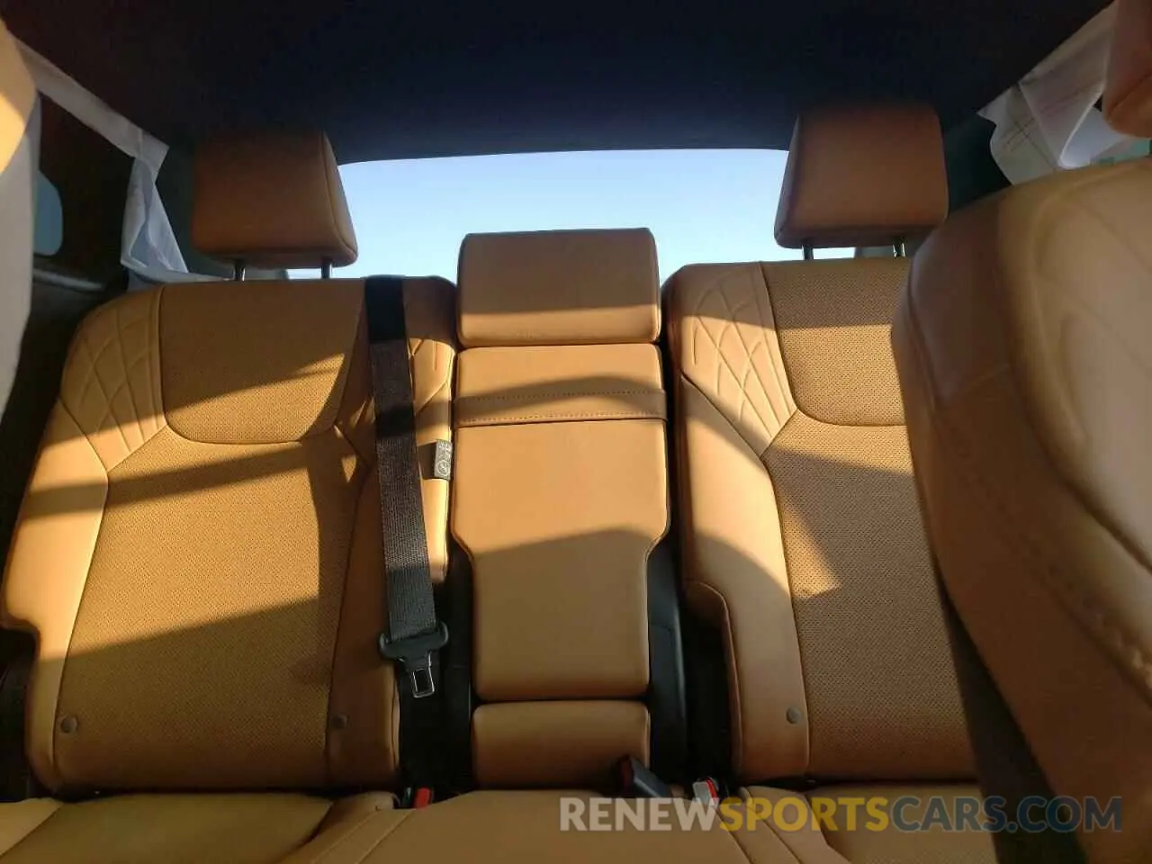 10 fotografías del automóvil dañado JTJCHMAA6P2006725 LEXUS RX 350 PRE 2023