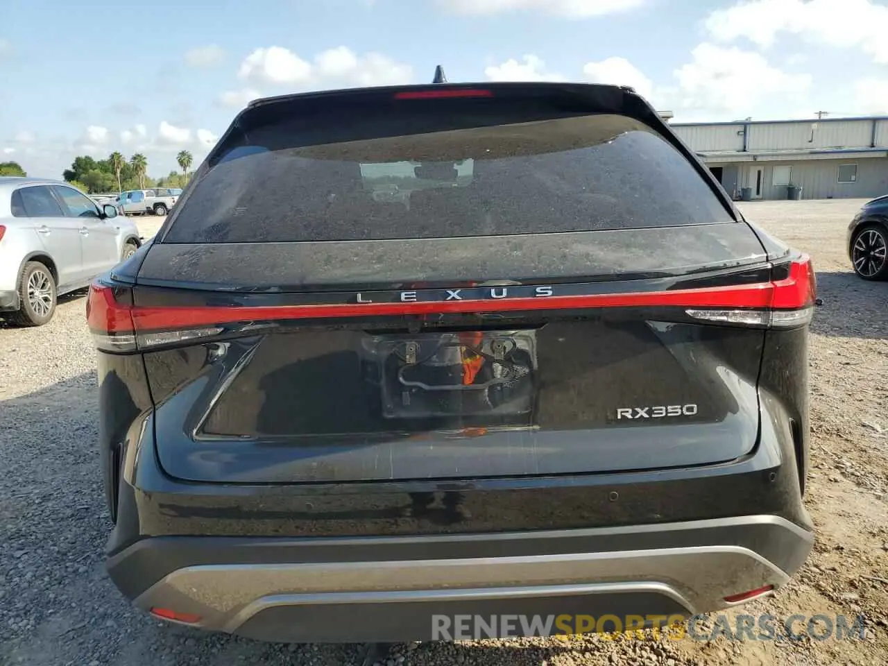 6 fotografías del automóvil dañado JTJCHMAAXP2010616 LEXUS RX 350 PRE 2023