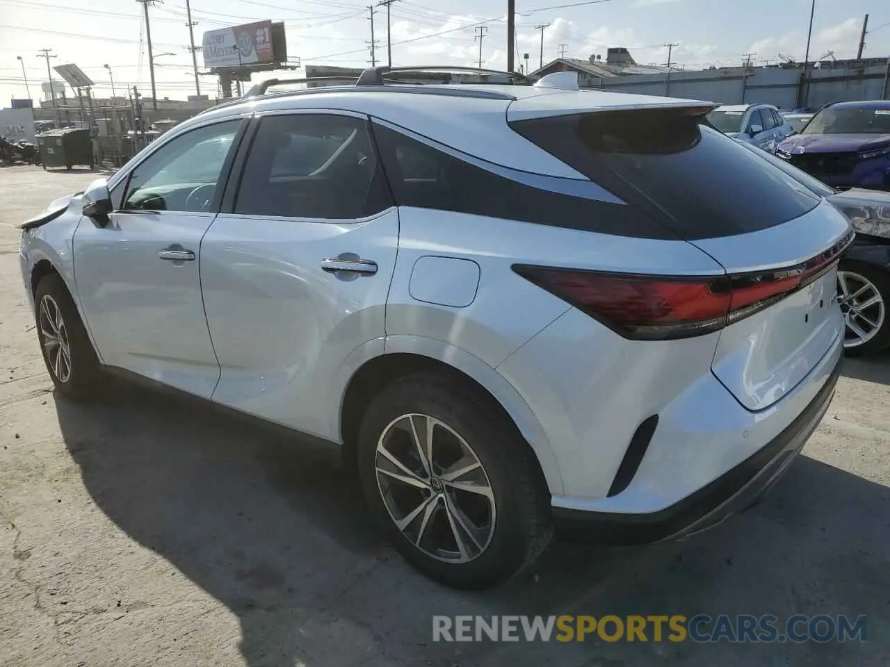 2 fotografías del automóvil dañado JTJCHMAA0R2015035 LEXUS RX 350 PRE 2024